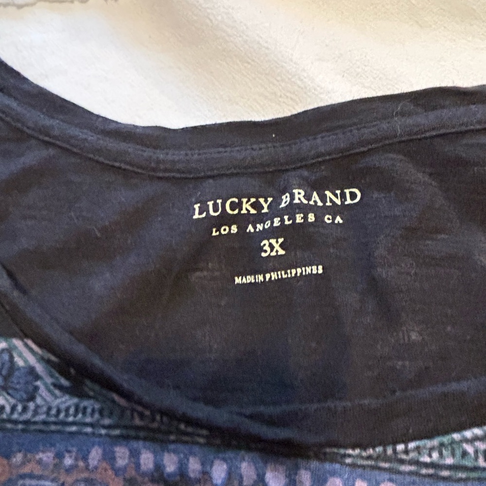 Lucky brand t-shirt